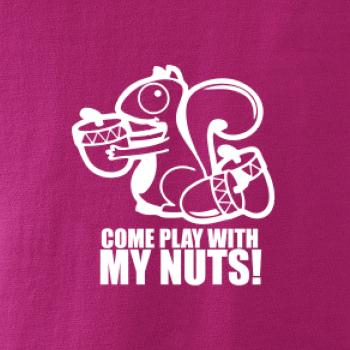 Veverka - Play with my nuts