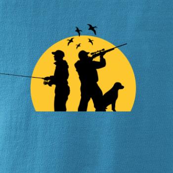 Lovec pri západe slnka