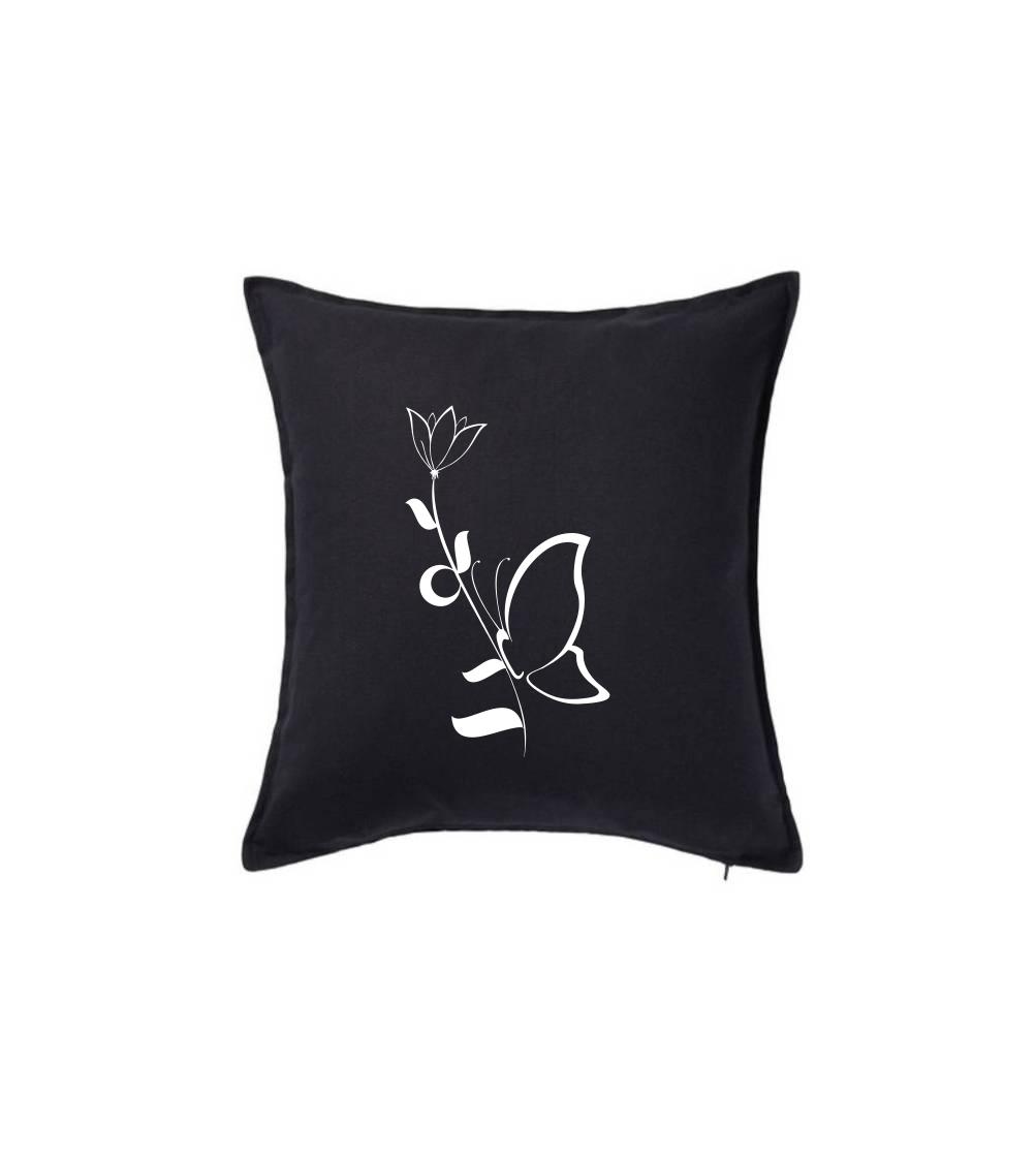 Motýľ na kytici Motýľ na kytici