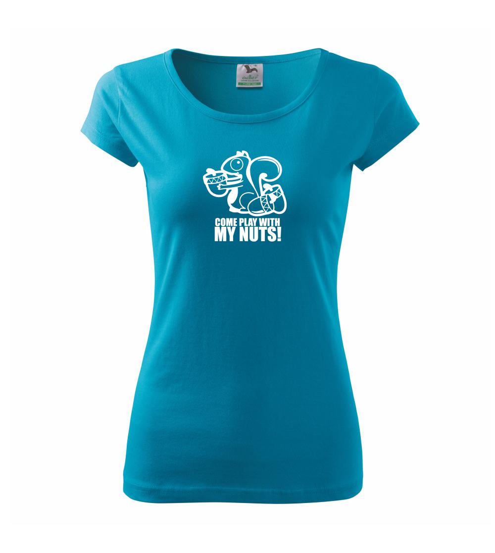 Veverka - Play with my nuts Veverka - Play with my nuts