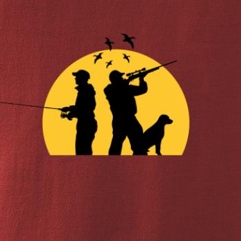 Lovec pri západe slnka