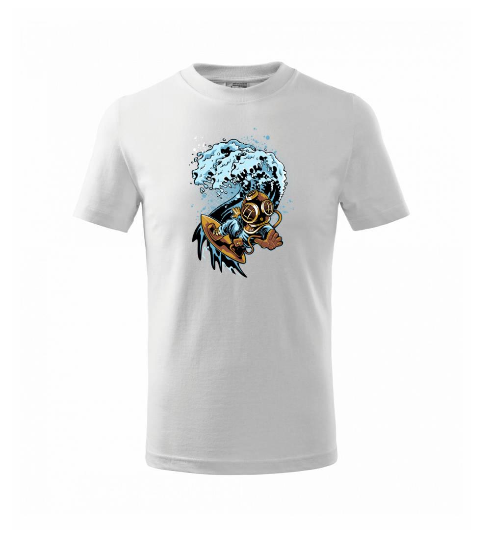 Surfující potápěč