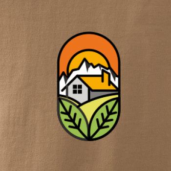 Chalupa pri západe slnka