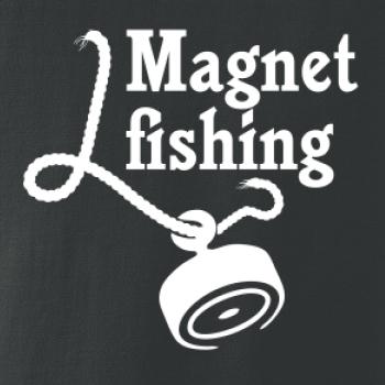 Magnet fishing