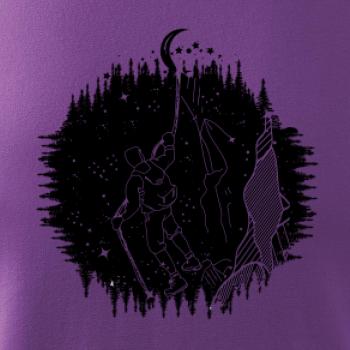 Turista v nočnej krajine