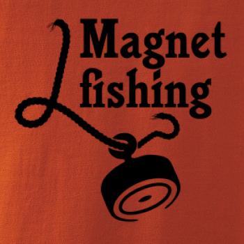 Magnet fishing