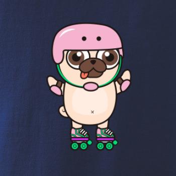 Mops a kolieskové korčule