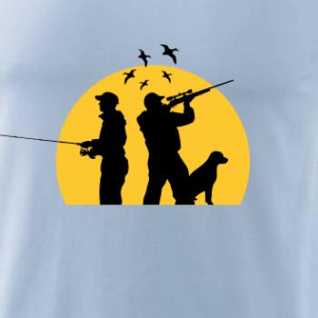 Lovec pri západe slnka