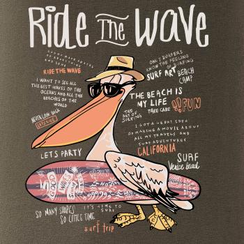 Ride the wave pelikán