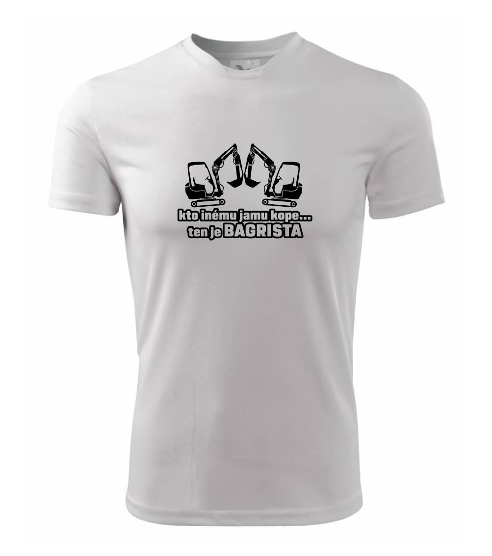 Kto inému jamu kope, ten je bagrista Kto inému jamu kope, ten je bagrista