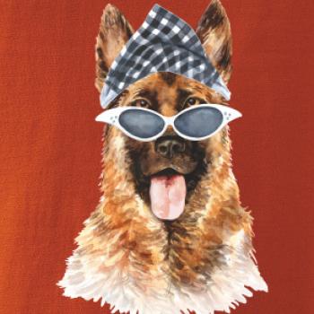 German shepherd so šatkou