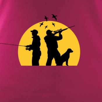 Lovec pri západe slnka