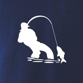 Rybár ťahajúce rybu