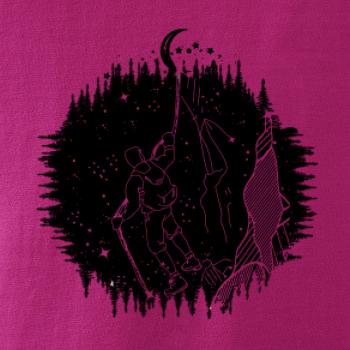 Turista v nočnej krajine