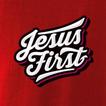 Jesus first biely nápis