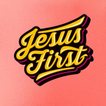 Jesus first žltý nápis