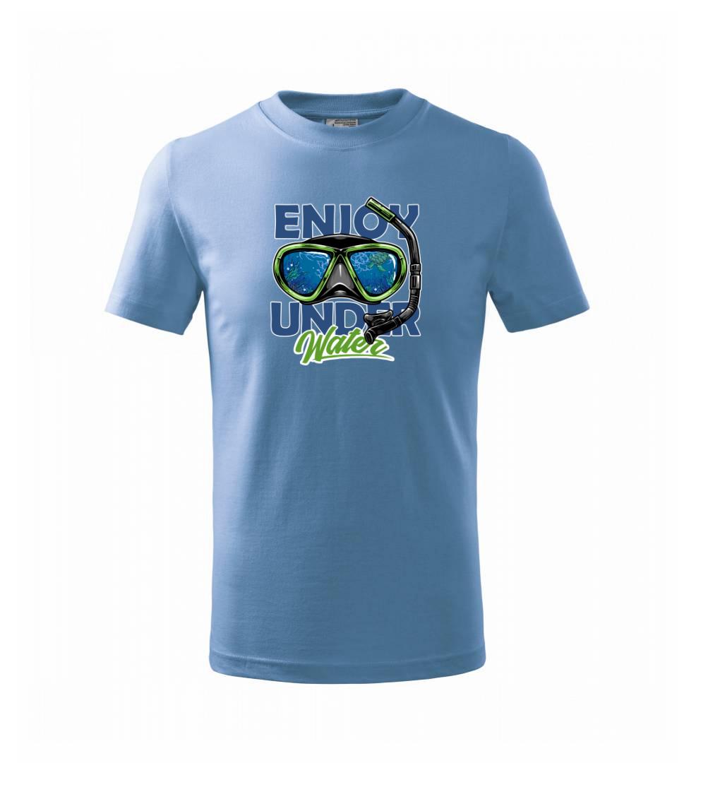 Enjoy Under Water