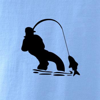 Rybár ťahajúce rybu