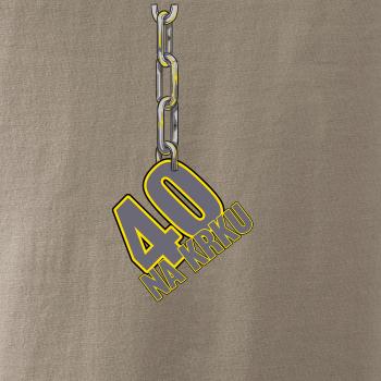 40 rokov na krku reťaz