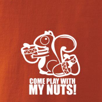 Veverka - Play with my nuts Veverka - Play with my nuts