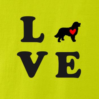 Bernský salašnícky pes love