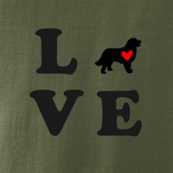 Bernský salašnícky pes love