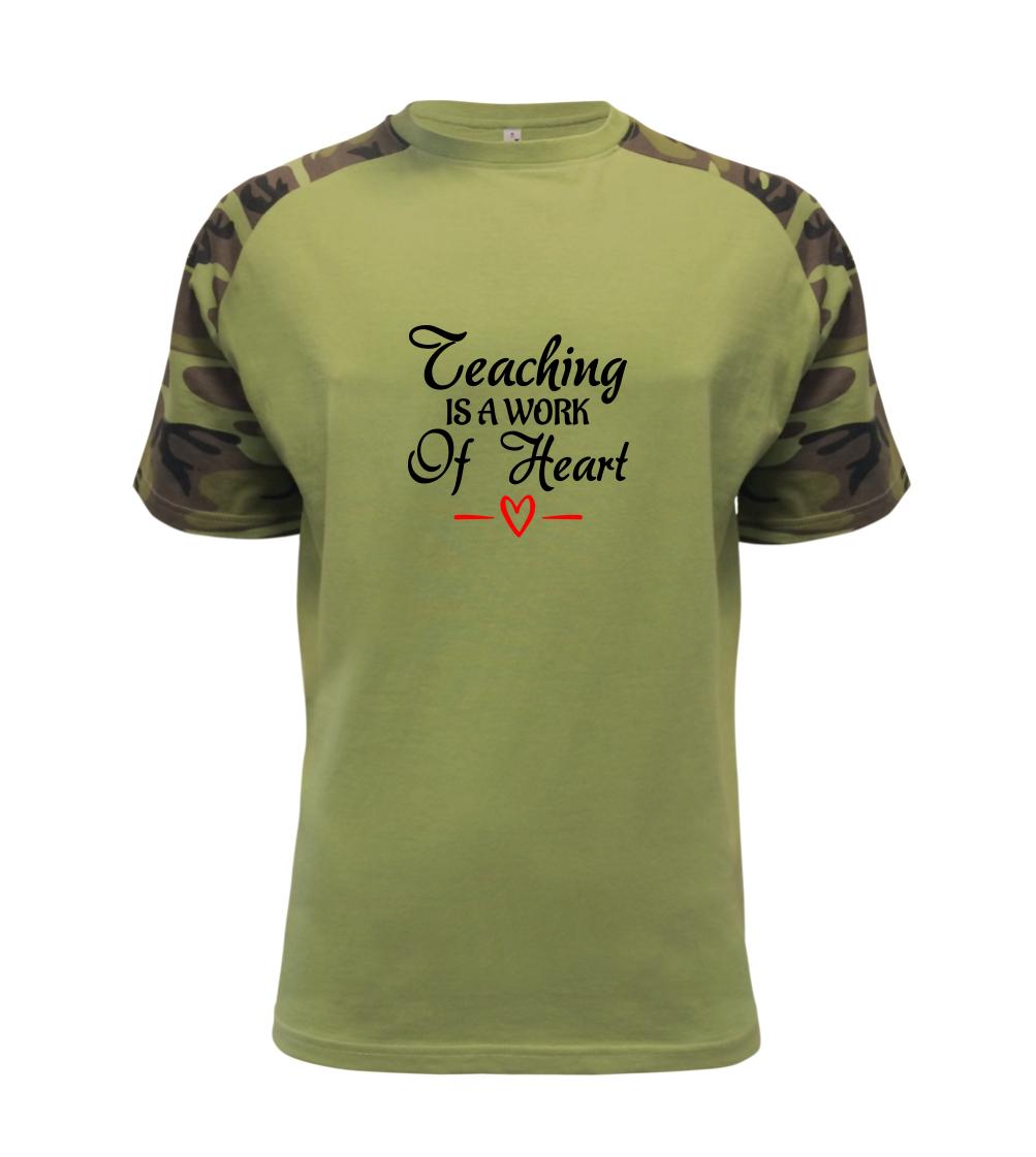 Učiteľské tričká - Teaching is a work of heart - Raglan Military