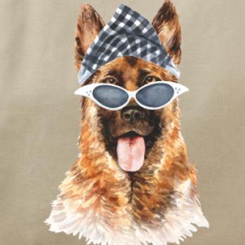 German shepherd so šatkou