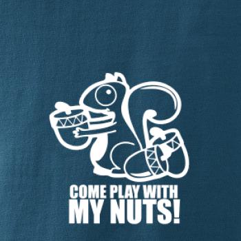 Veverka - Play with my nuts