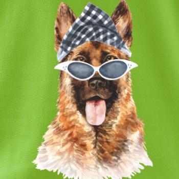 German shepherd so šatkou