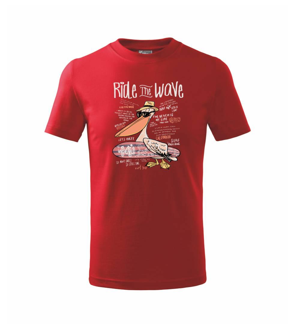 Ride the wave pelikán