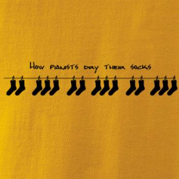 How pianists dry their socks