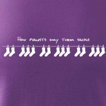 How pianists dry their socks