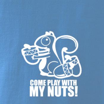 Veverka - Play with my nuts