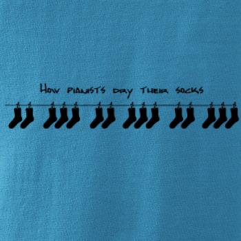How pianists dry their socks