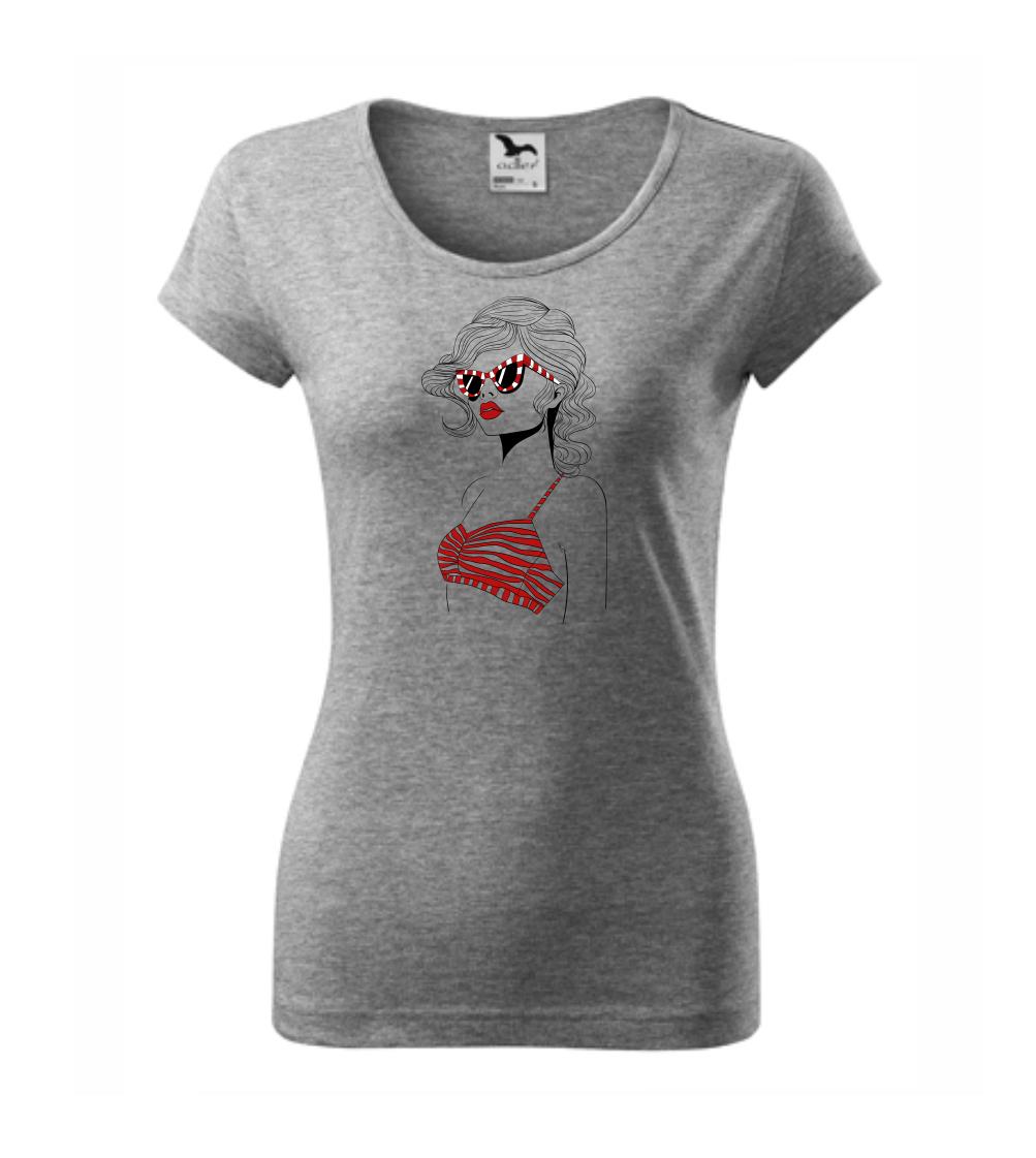 Dievča s červenými plavkami  Dievča s červenými plavkami