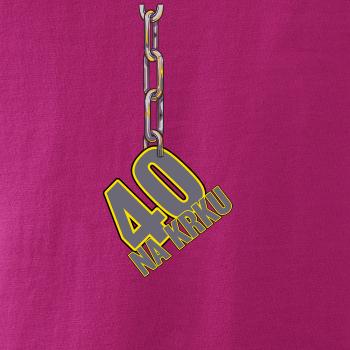 40 rokov na krku reťaz