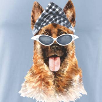 German shepherd so šatkou