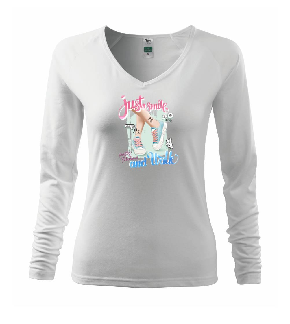 Grafické tričká - Just Smile and Walk - Tričko dámske Elegance