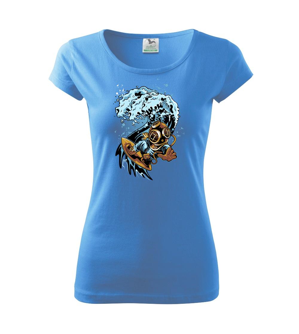 Surfujúcí potápač