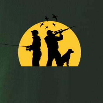 Lovec pri západe slnka