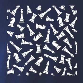 Šachové figúrky vo štvorci