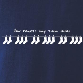 How pianists dry their socks