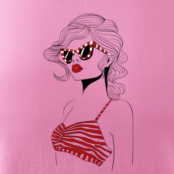  Dievča s červenými plavkami