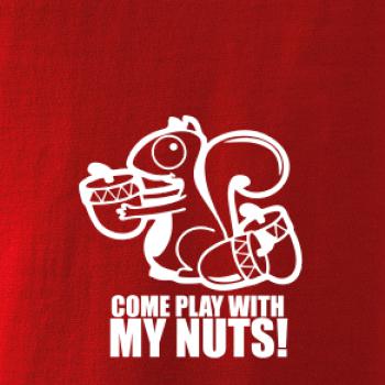 Veverka - Play with my nuts Veverka - Play with my nuts