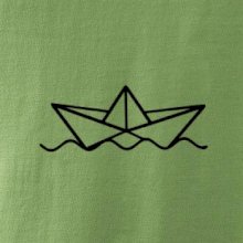 Papierová loďka na vode