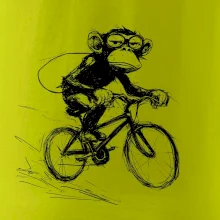 Opice s batohom na bicykli