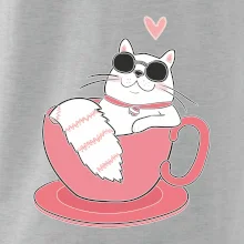 Hustá mačka v hrnčeku