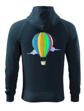 Teplovzdušný balón v oblakoch