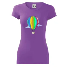 Teplovzdušný balón v oblakoch